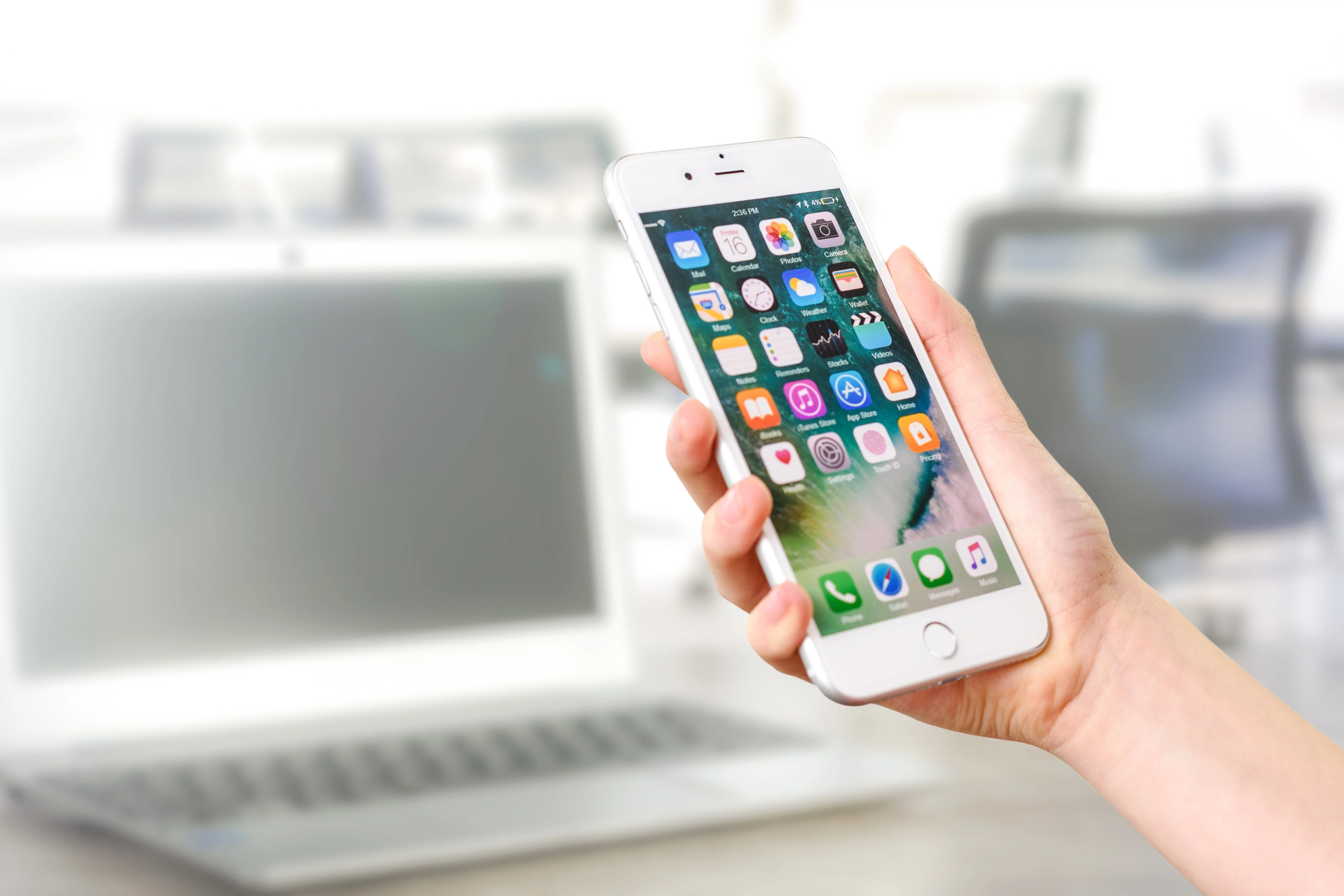 Cara Mengecek Keaslian iPhone Original atau HDC an image