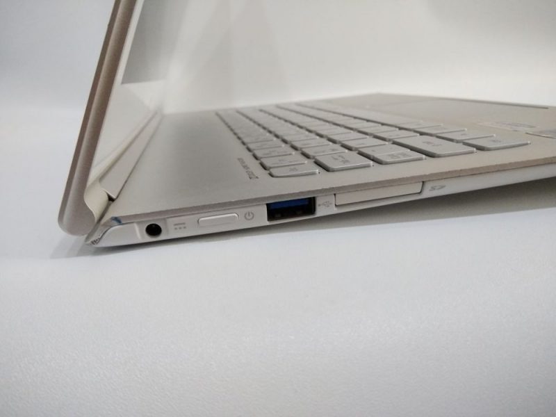 Ultrabook acer aspire S7 core I5 4200U Gen4 Ram 8 GB